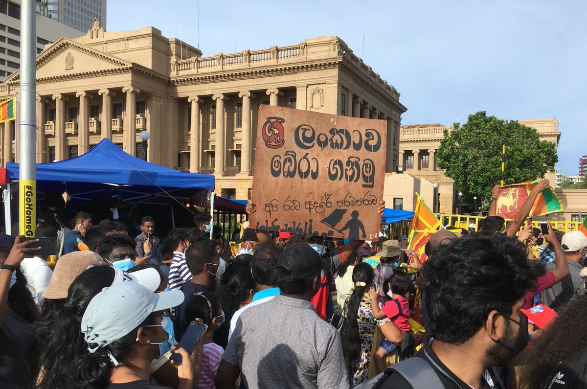 Some captures from #GotaGoGama #OccupyGalleFace - main #PeoplePowerLK protest site opposite President's office in Colombo, April 14. Thousands were saying #GotaGoHome &amp; #GoHomeRajapaksas + variations on placards, chanting, songs and even dance!
#EnoughIsEnough #EconomicCrisisLK