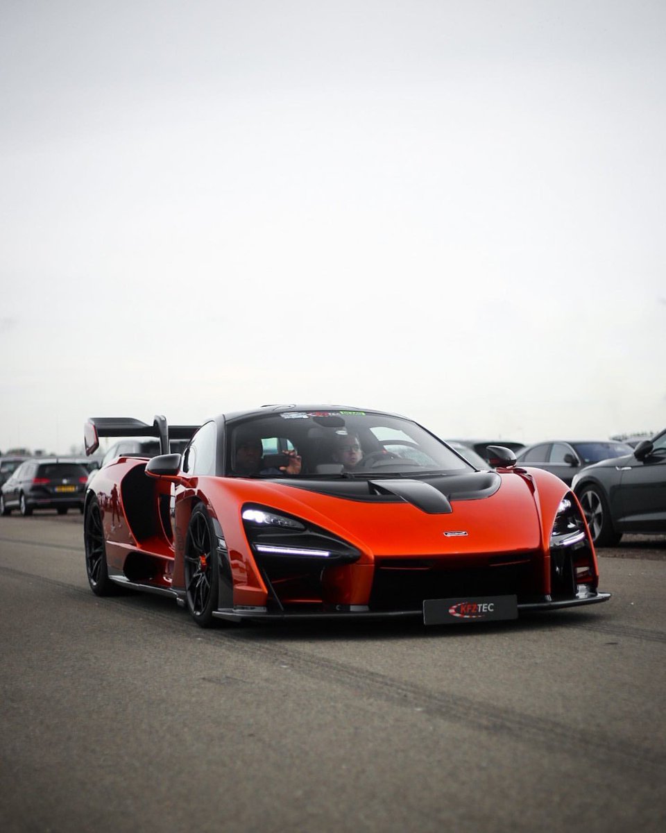 Car Pxrn tweet media
