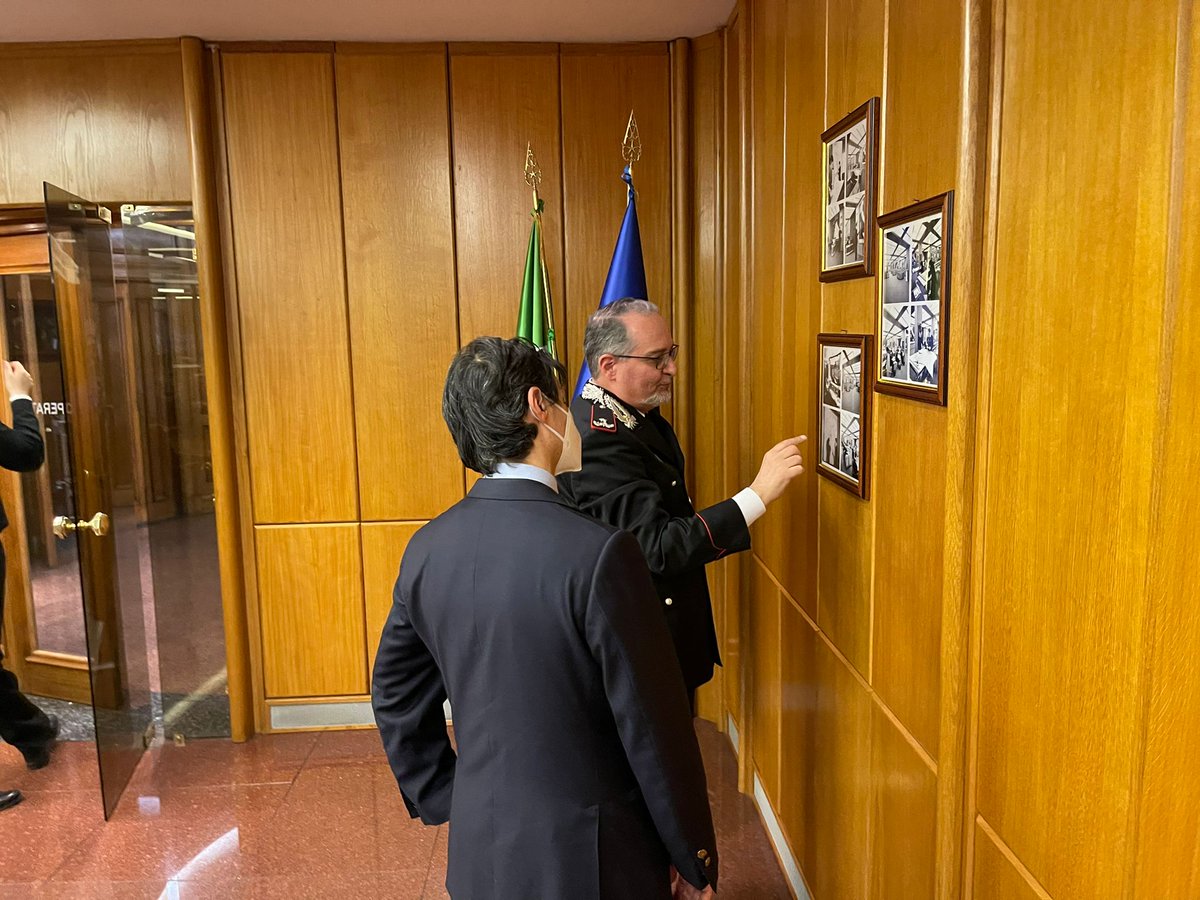 minasio's tweet photo. Visita alla #salaoperativa dell'Arma dei @_Carabinieri_ , una vera eccellenza 🇮🇹.
Grazie al Gen.B. #DeRiggi per l'ospitalità!

#Carabinieri are a key presence in 🇮🇹 missions abroad.
Honoured to visit the #OpsRoom at their HQ in #Rome.
Impressive work 24/7! https://t.co/pGSd0kl3zx