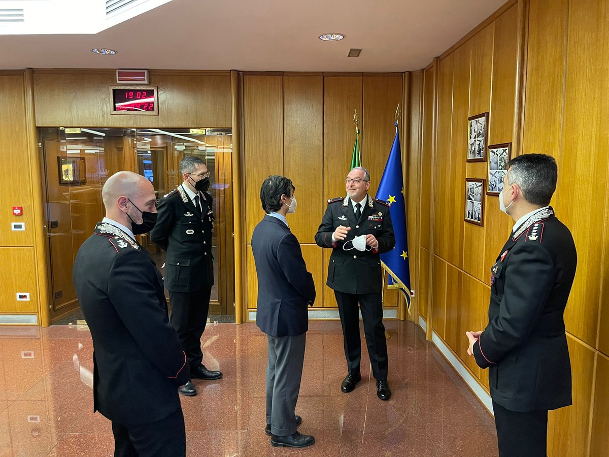 minasio's tweet photo. Visita alla #salaoperativa dell'Arma dei @_Carabinieri_ , una vera eccellenza 🇮🇹.
Grazie al Gen.B. #DeRiggi per l'ospitalità!

#Carabinieri are a key presence in 🇮🇹 missions abroad.
Honoured to visit the #OpsRoom at their HQ in #Rome.
Impressive work 24/7! https://t.co/pGSd0kl3zx