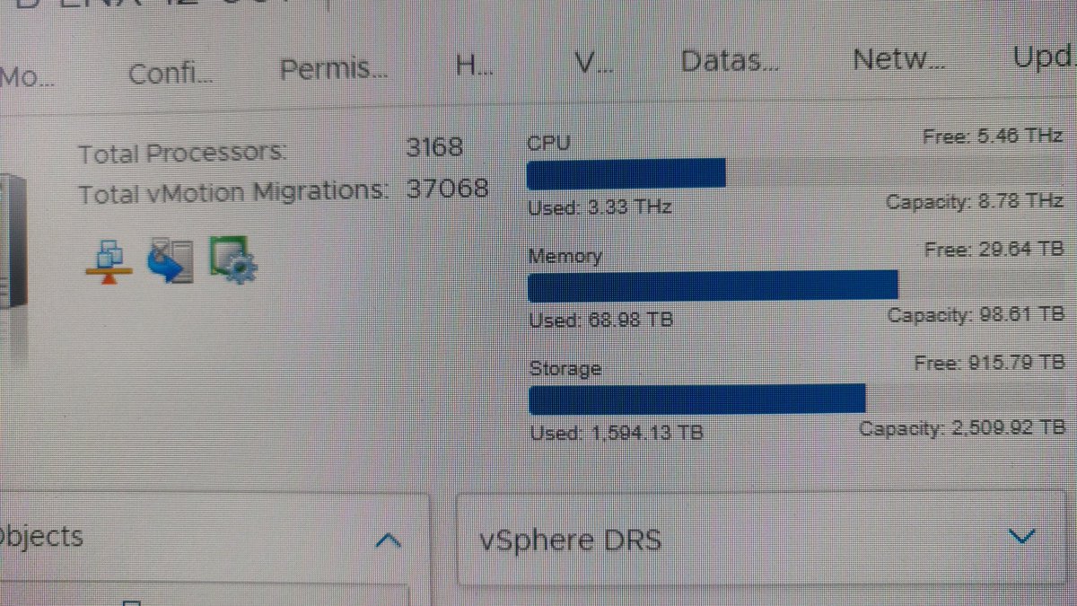 boukeg's tweet photo. This makes me laugh every time. At least the client changes the Herz into THz, nice to have the storage TB into PB. https://t.co/dzWa8DL6x5