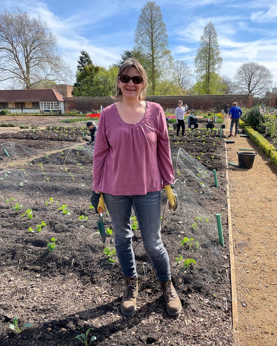 Work experience in the Gardens at Hampton Court Palace as part of my Garden Design Diploma @KLCSchool What a place to work - a brilliant week.