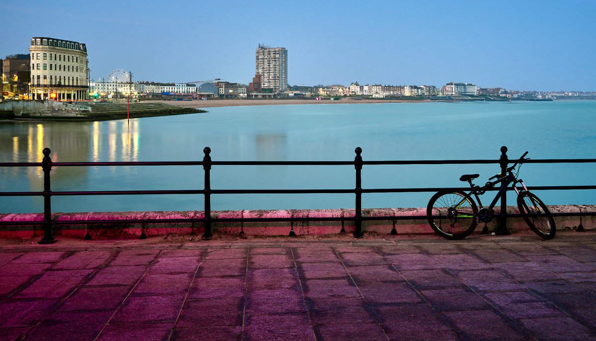 TimeAsASolid's tweet photo. Using the pink glow of Tracy Emin's I Never Stopped Loving You on Droit House to light the foreground of this view of Arlington House. Part of series called Thirty-six Views of Arlington House.
#margate #droithouse #lovemargate #visitmargate #lovethanet #visitthanet @lovemargate https://t.co/RNJpOm09eS