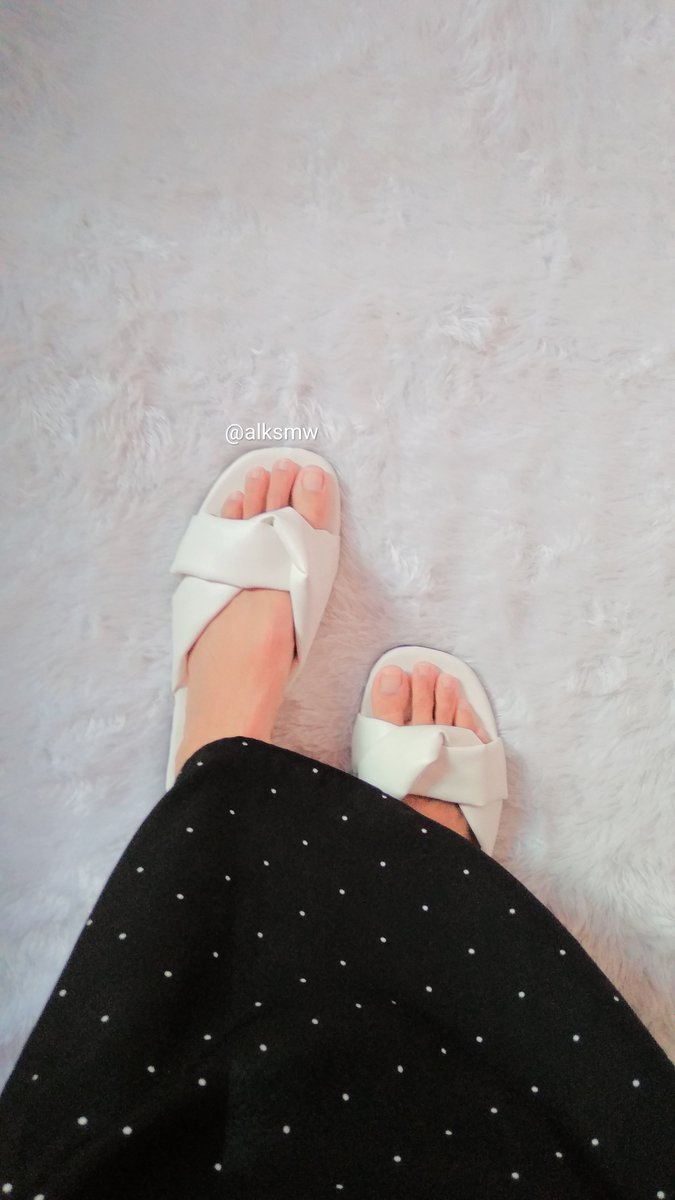 httpcloudtie's tweet photo. — Sakura Sandal
Aku iseng co sandal 30rb an pas dateng ternyata bagus banget pls! 😭💗
bahannya beneran bagus lembut gitu, trs alasnya juga empuk jadi nyaman banget pas dipake. Ada pilihan warna lain juga, kalo yg aku pake ini warna putih ya! ✨

🔗https://t.co/HoS8wIw9iJ https://t.co/ZHniDHSLNc