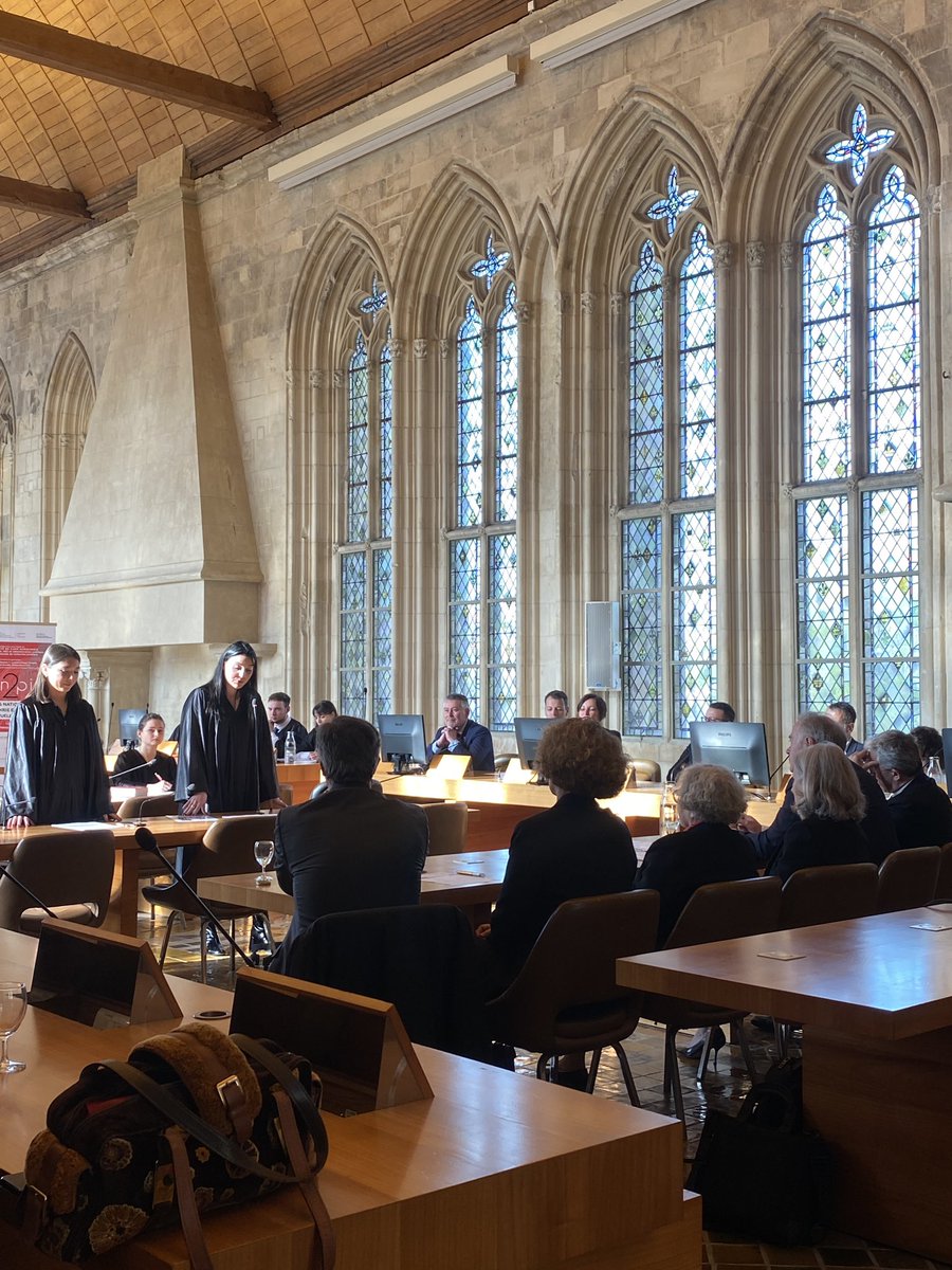 ⚖️ La finale du <a href="/CN2PI/">CN2PI</a> se déroule en ce moment en salle des gardes de <a href="/CaenOfficiel/">Ville de Caen</a> opposant l’Université de Strasbourg en demande, et l’Universite de Grenoble Alpes en défense.