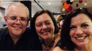 @nigelbrown61 @JayJay91341991 Reminded me of the expression in this pic with bestie Lynelle. She of the big 💰from the public purse to keep Jen company 

Wonder if banned from Twitter QAnon Tim Stewart & #ScottyFromPhotoOps still get together

#AusPol2022 #ausvotes