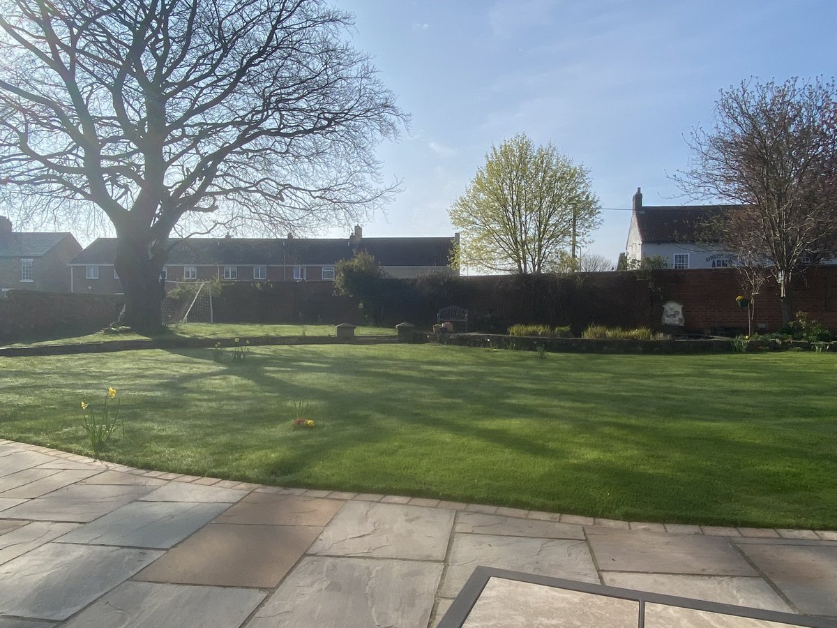 Breakfast cuppa. A day to stay away from work emails. Recharge needed. Happy weekend all and 🙏🏽 to colleagues working 💕