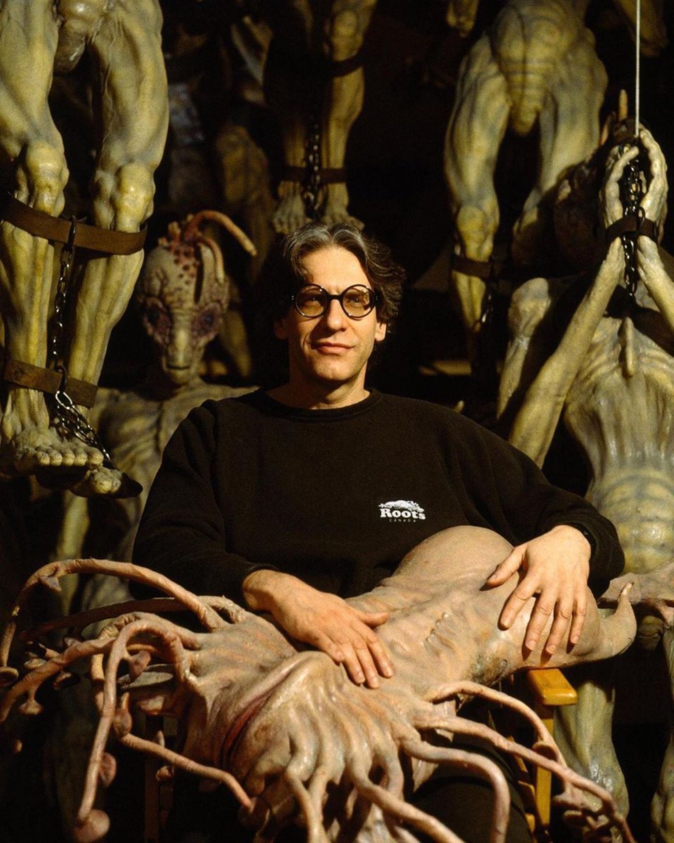 PerditaPerdicio's tweet photo. Yo ya me estoy tocando muy mucho con lo nuevo de #DavidCronenberg,  #CrimesOfTheFuture. La Nueva Carne ha vuelto, cuánto te echaba de menos. https://t.co/pBWepBMGhB
