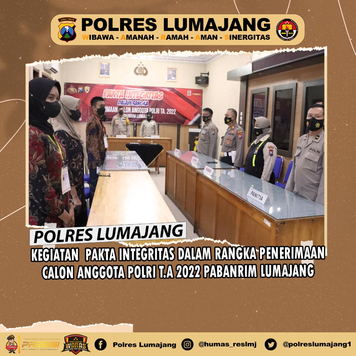 humas_reslmj's tweet photo. Kapolres Lumajang AKBP Dewa Putu Eka D., S.I.K., M.H. Bersama Kabag SDM Memimpin Kegiatan Pakta Integritas Dalam Rangka Penerimaan Calon Anggota Polri T.A 2022 Pabanrim Lumajang Di Ruang Eksekutif Polres Lumajang, 14 April 2022
#Humaspolda
#Polreslumajang
#Humaspolreslumajang https://t.co/DDzpgCrWif