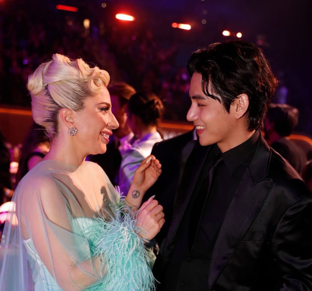 btsaresevennn's tweet photo. “my queen forever”    “my queen of jazz” https://t.co/9F8FtqHyvG