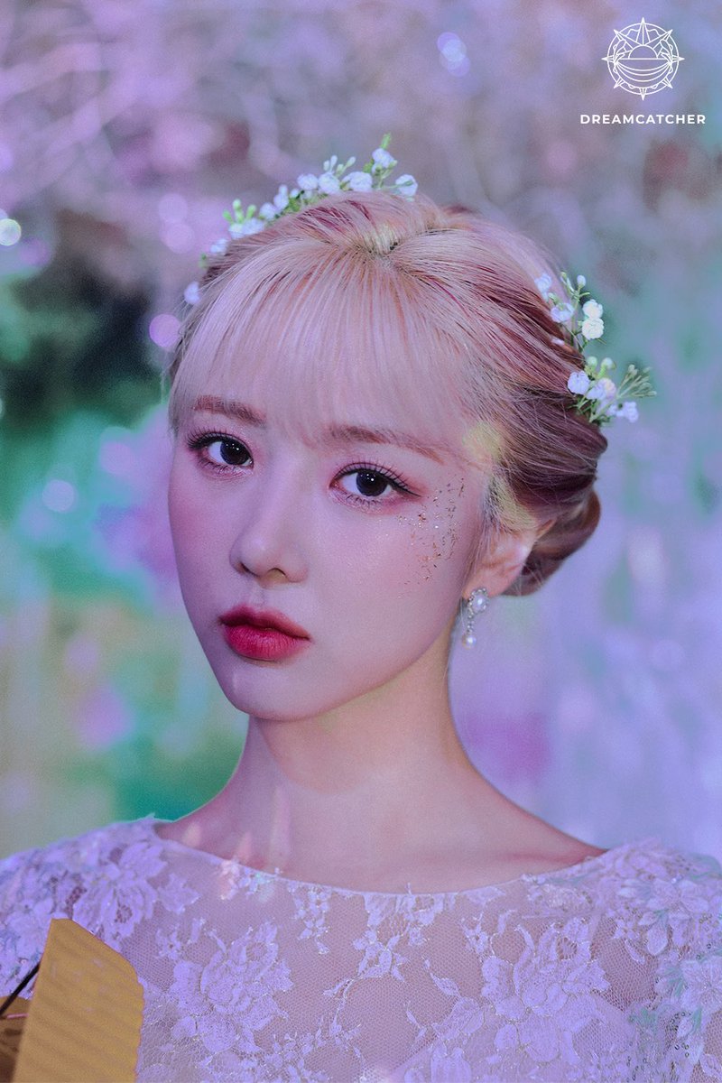 เทพา
ชื่อ : เรดไวน์ / @yoohyeonmxrchz 
เมจ : ยุฮย0u

แนะนำตัว : ดิฉันนางสาวเรดไวน์ ยูฮยอน สวย น่ารักสดใส มีน้ำใจ ไม่แปก ที่สำคัญ​โสดสนิทมีเพียงมิตรสหาย โหวตเรดไวน์ เลือกเรดไวน์กันนะค้าาา