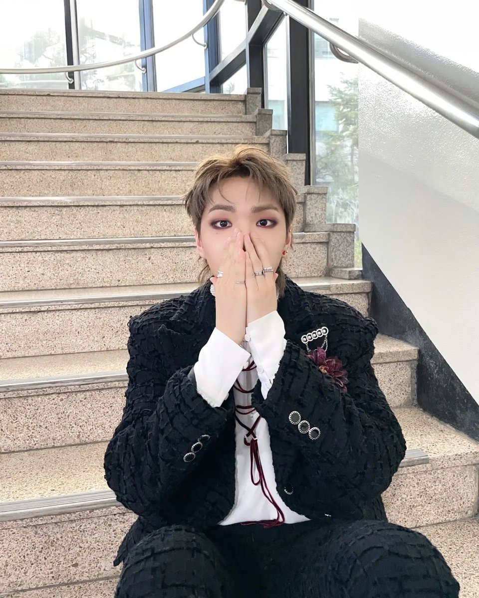 ghost9_ph's tweet photo. 🐿🫣

🔗https://t.co/TRe3tYy14t
[220415 IG Update]

#보조개강람쥐 #DimpledSquirrel
#이강성 #LEEKANGSUNG
#GHOST9 #고스트나인 #XRay #ARCADE_V https://t.co/ehy7tvX6yP