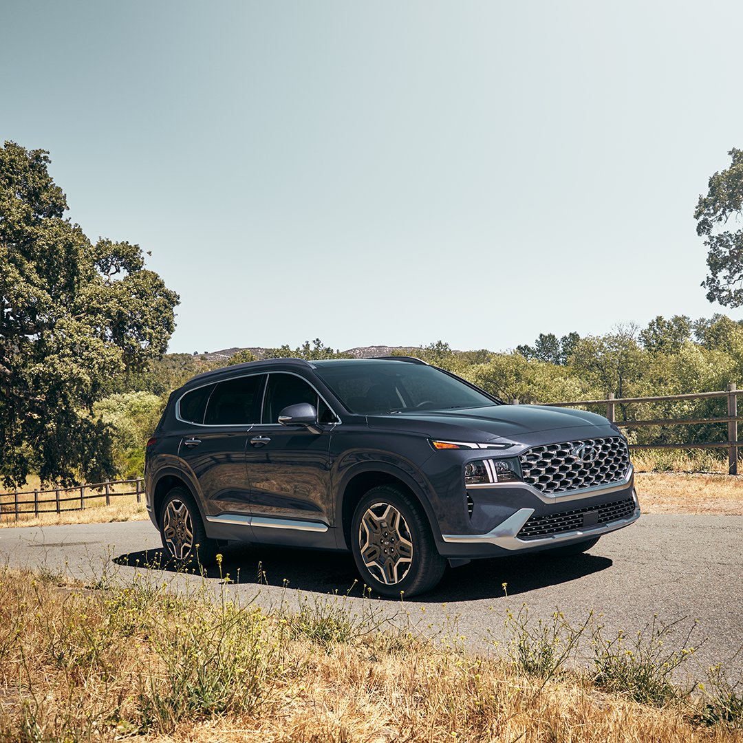 HyundaiCanada's tweet image. Weekends are made for road trips. Travel further in the SANTA FE Hybrid.

#SantaFeHybrid #HyundaiElectric