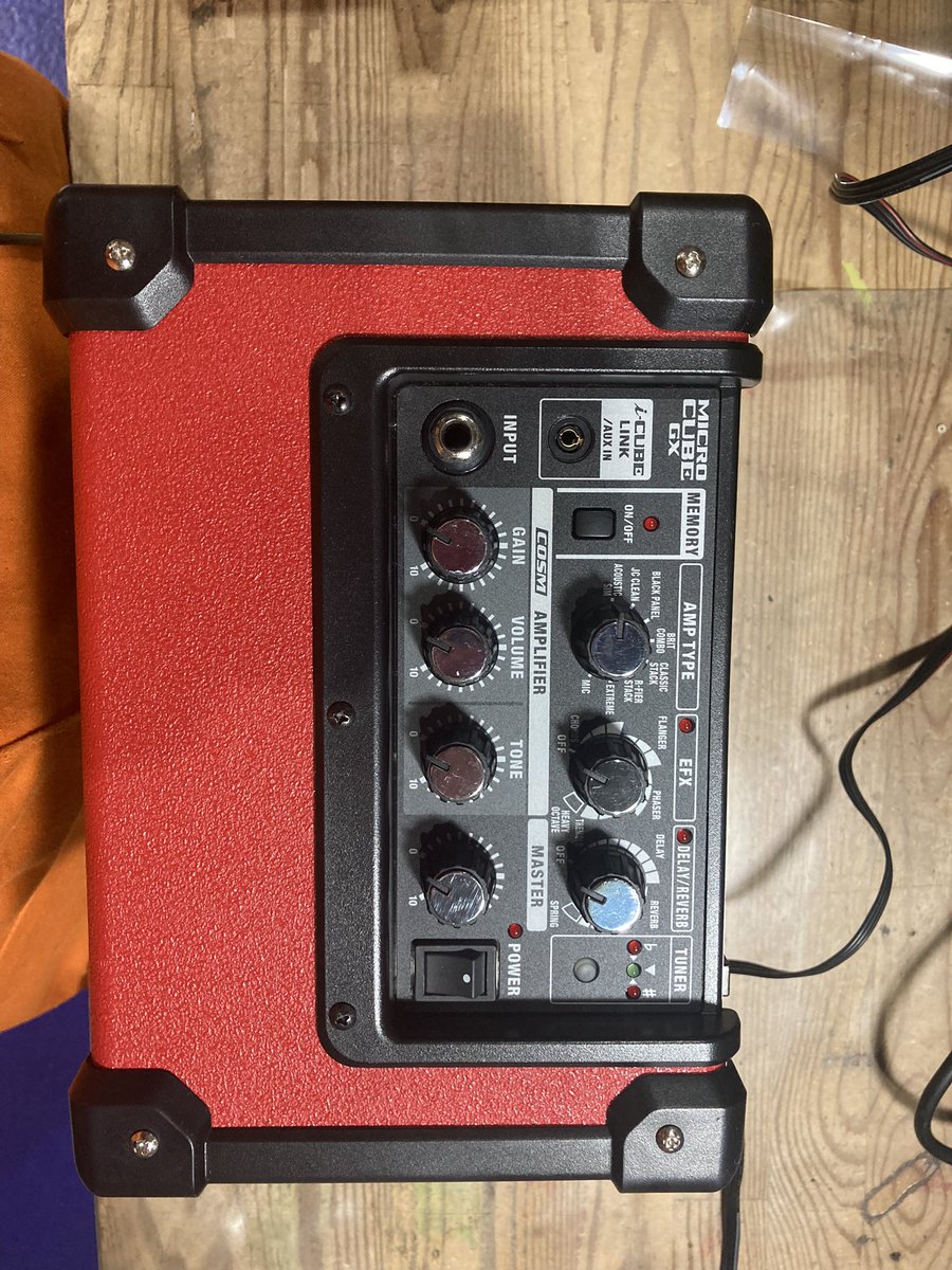 od_musics's tweet image. New arrival !!!

Roland  MICRO CUBE GX

電池駆動可能な小型アンプ！
7種のアンプシミュレーター
8種のデジタルエフェクトを搭載
さらにメモリー機能も備えており
自宅練習やストリートで活躍する
多機能な1台！

 #Roland  #MICROCUBE
 #アンプ  #楽器  #楽器買取
 #王の洞窟