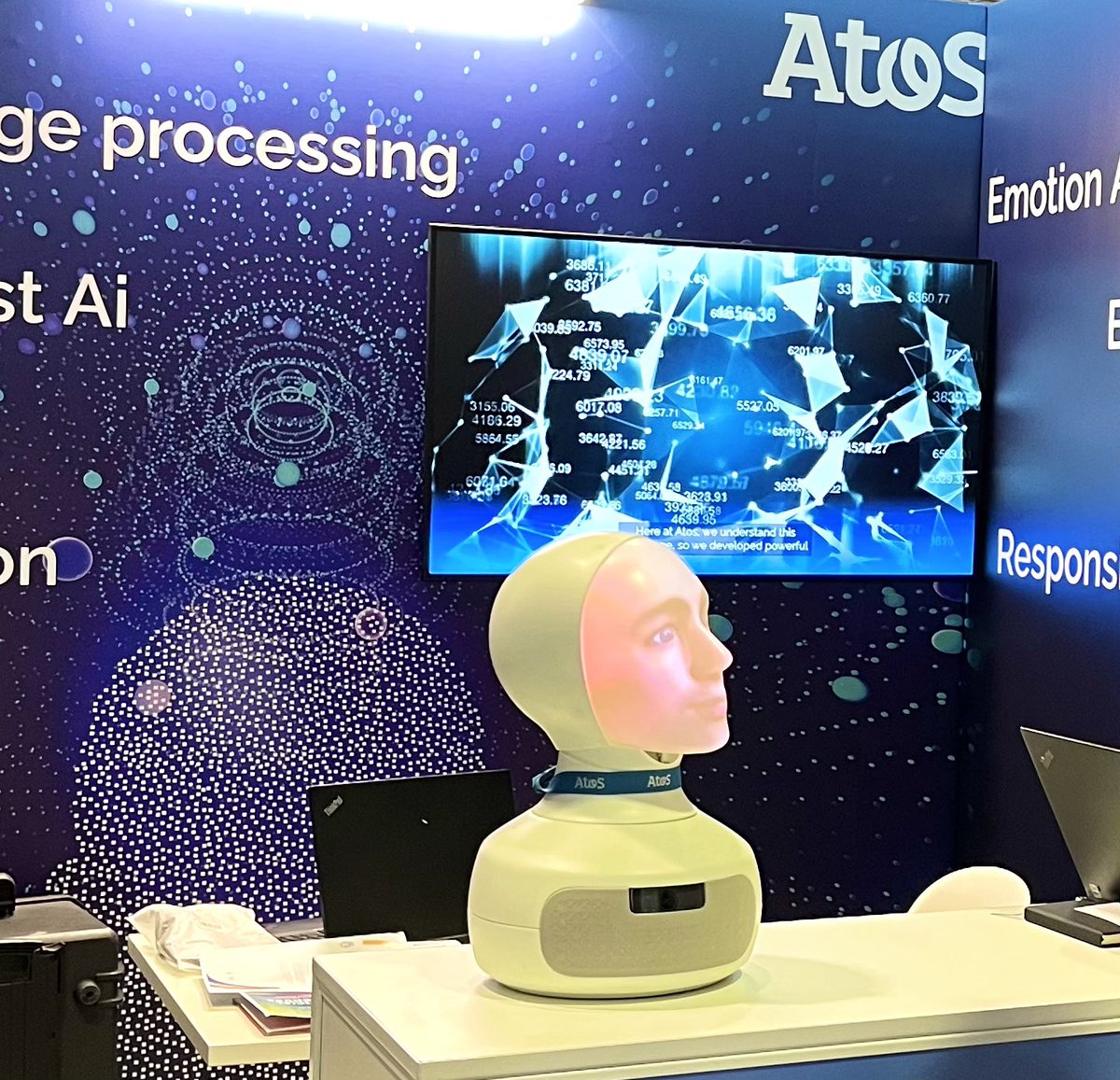 ragecourvoisier's tweet photo. 🤖 Le monde l’#IA est à #Cannes jusqu’à demain pour le 1er festival de l’intelligence artificielle 👉 300 intervenants, 220 exposants et partenaires … + le dynamique écosystème de la #CotedAzurFrance présent au @CannesPalais ! https://t.co/FITTZJpNxr #WAICF https://t.co/I25ASsZoSk