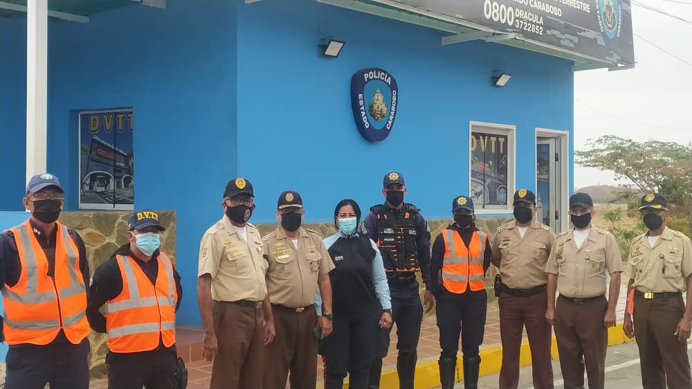 BTT_Carabobo's tweet photo. Iniciando Actividad  Vial en el Peaje de Guacara 
#SemanaSantaSegura2022 
@ZODI45_Carabobo @REDICentral_ @GNBCARABOBOD411 @TransitoCpnb_ @invialca @INTToficial @SGGCarabobo @rafaellacava10 https://t.co/cUu0csHAA2