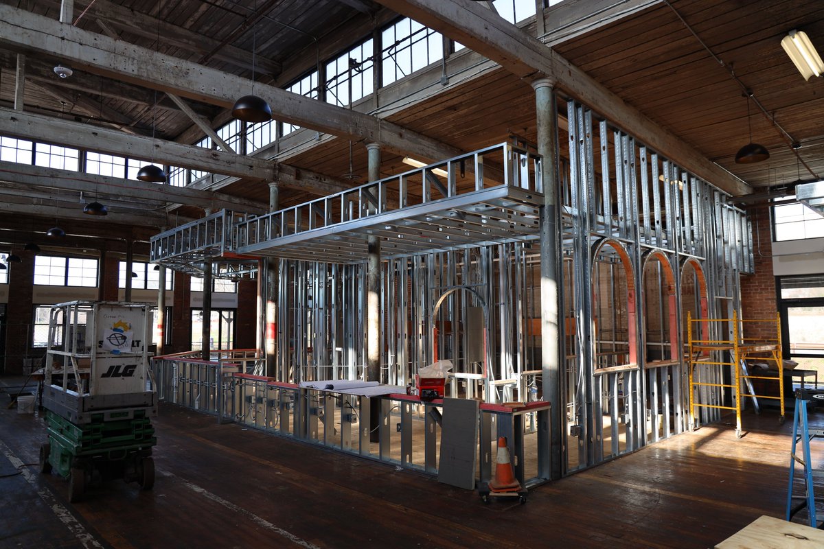 We still have one vendor spot available in the Gibson Market! We're looking for a small business that specializes in salads and other healthy food options.🥗

If you're interested, please email thomas@gibsonmill.com!

#charlottenc #cltfood #exploreclt #foodhall