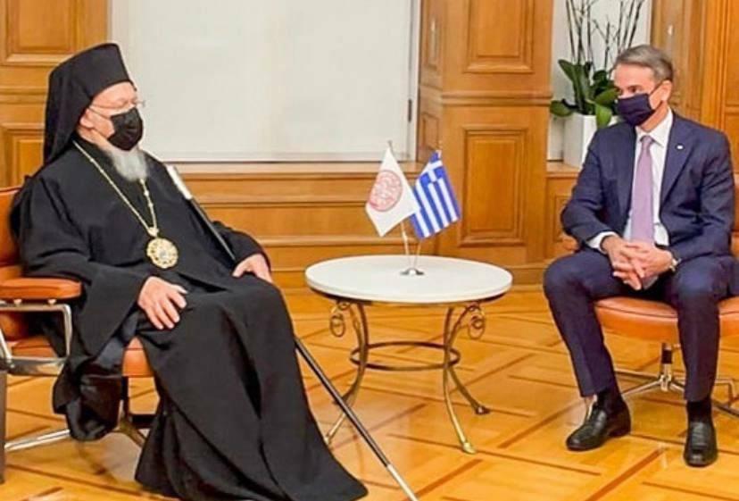 КОНСТАНТИНОПОЛЬСКИЙ ПАТРИАРХ ПОПРОСИЛ ОЧИСТИТЬ СВЯТУЮ ГОРУ АФОН ОТ РУССКИХ МОНАХОВ
Константинопольский Патриарх Варфоломей на встрече с премьер-министром Греции Кириакосом Мицотакисом, которая состоялась в патриаршей резиденции Константинополя, попросил очистить Святую Гору Афон