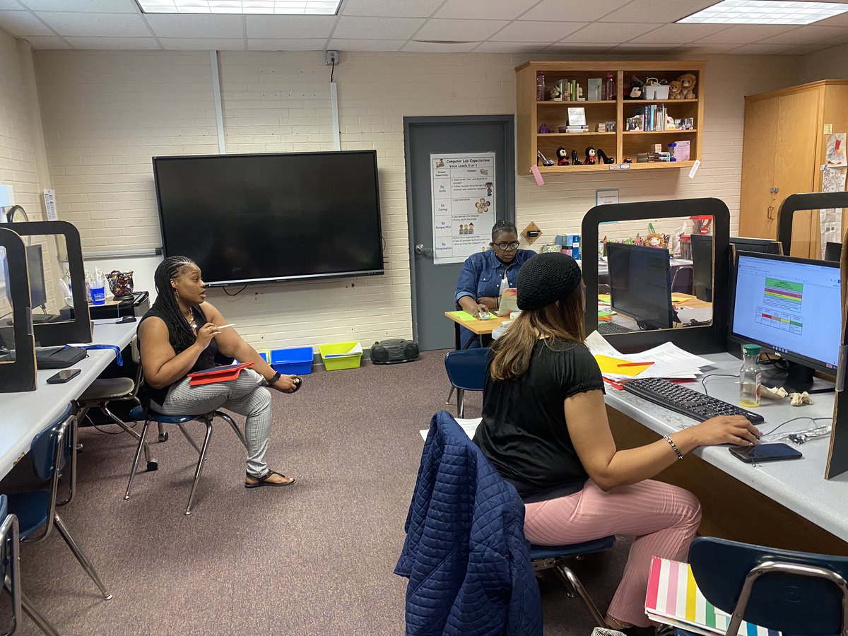AnisaBusby's tweet photo. Visiting 5th grade collab today. The team was planning for their Vitamin Approach. They were discussing data & what teacher will teach each skill. I heard a teacher sayโฆ according to what we read the most experience teacher works w/your neediest Ss. Yes, our Ts are readers! ๐ฅฐ https://t.co/GokRvyuwFN