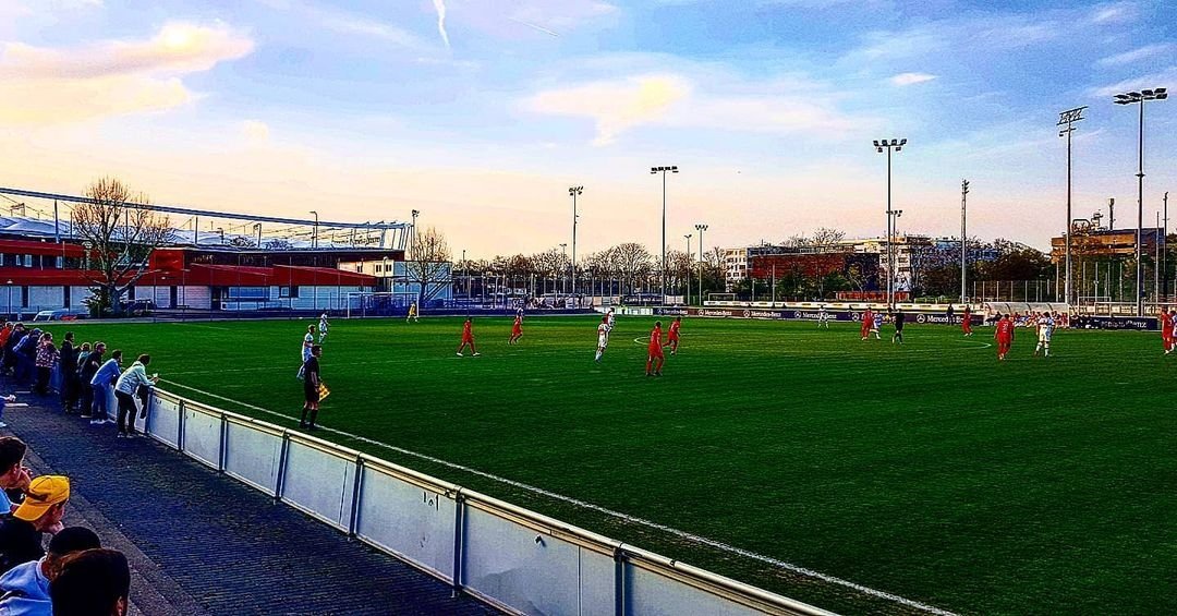 leintaeler's tweet photo. VfB-Clubzentrum Platz 1 - VfB Stuttgart II - FC Gießen 1:0 (Regionalliga Südwest, 13.04.2022)
#groundhopping, #nonleague #regionalliga, #4liga, #stuttgart, #badcannstatt, #gießen, #giessen, #vfbstuttgart, #fcgießen, #fcgiessen, #vfbclubzentrum, #stuttgartamateure https://t.co/vLm4yyY9qY