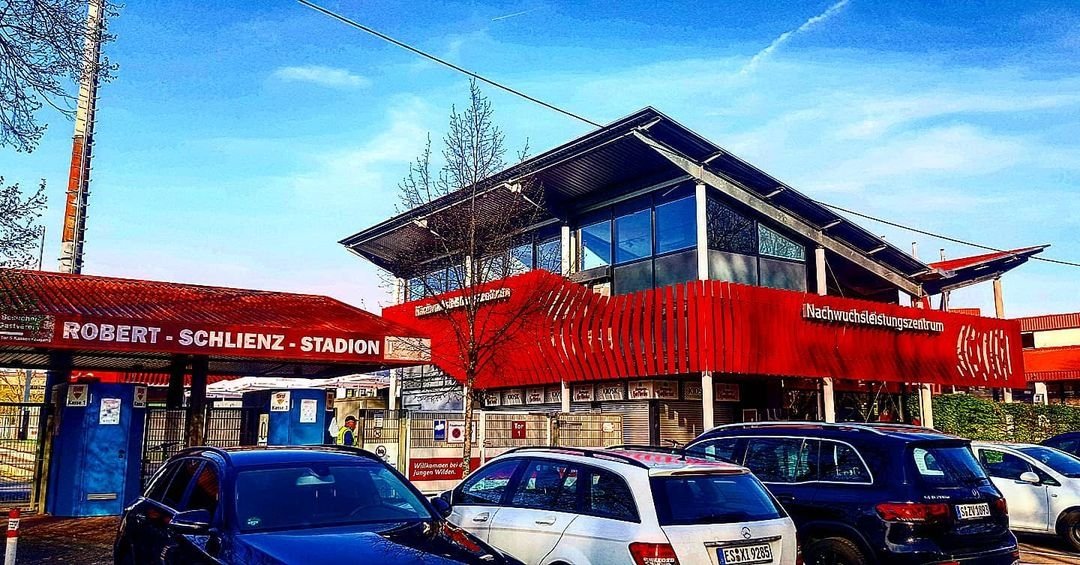leintaeler's tweet photo. VfB-Clubzentrum Platz 1 - VfB Stuttgart II - FC Gießen 1:0 (Regionalliga Südwest, 13.04.2022)
#groundhopping, #nonleague #regionalliga, #4liga, #stuttgart, #badcannstatt, #gießen, #giessen, #vfbstuttgart, #fcgießen, #fcgiessen, #vfbclubzentrum, #stuttgartamateure https://t.co/vLm4yyY9qY