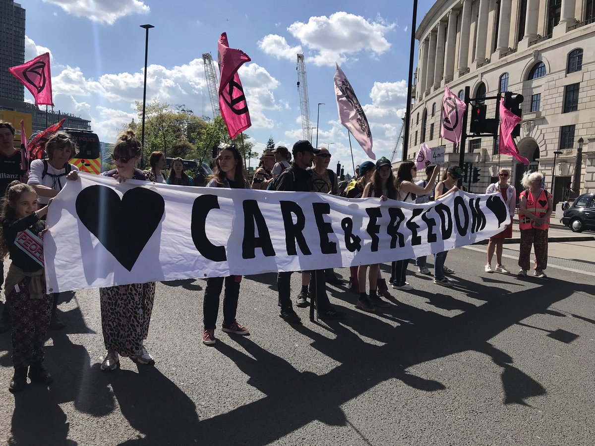 Marcelo Cervone (@thevonemusic) on Twitter photo #ClimateActionNow #ClimateEmergency #ExtinctionRebellion <a href="/XRGreenwich/">Extinction Rebellion Greenwich</a> @XRCamden <a href="/XRLondon/">Extinction Rebellion London 🌍</a> #ClimateActionNow #ClimateEmergency #ExtinctionRebellion <a href="/XRGreenwich/">Extinction Rebellion Greenwich</a> @XRCamden <a href="/XRLondon/">Extinction Rebellion London 🌍</a>