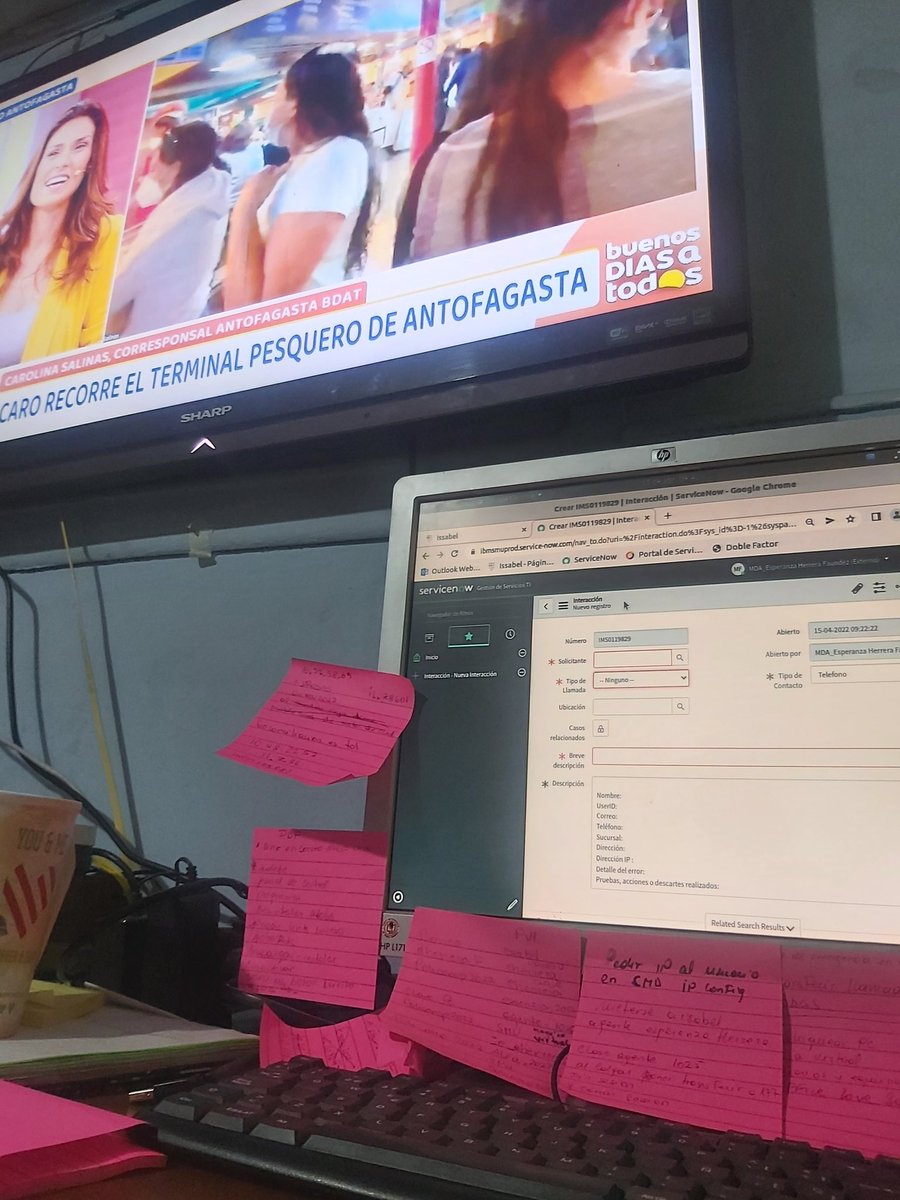 andree_herrera's tweet photo. #buenosdiastvn  con teletrabajo desde tempranito hoy y mañana trabajo 😭😭😭😭😭😭 https://t.co/DJyexxD0W3