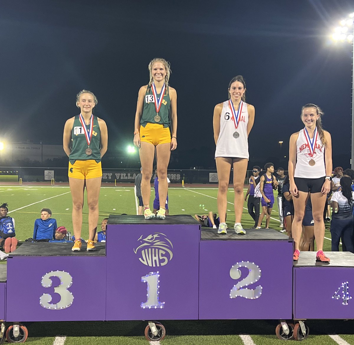Siemers_XC_TF's tweet photo. Our 1600m runners had a night!  We’re sending five runners to the Area meet. 
@AllieWeinhardt and @EmanuelGaldino7 are your District champs. 
@MaggiePearce17 and @david_kalwahali won 🥉. 
Also going to Area is @Jacksonptrack who finished 4th. 
Congratulations! https://t.co/u2L4wHNyrG