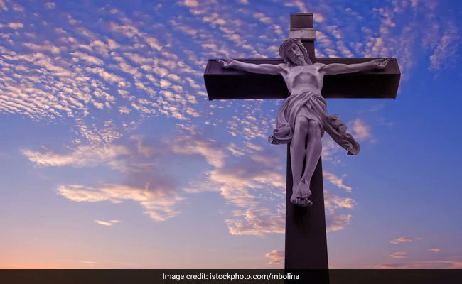 DannyTrigosok29's tweet photo. We commemorate God’s immense love for us today. May this day provide your life with new significance and change.I’m praying to the Lord that he keeps us safe always and surrounds our life with eternal love and happines.🙏🙏 https://t.co/XNf402VN0L