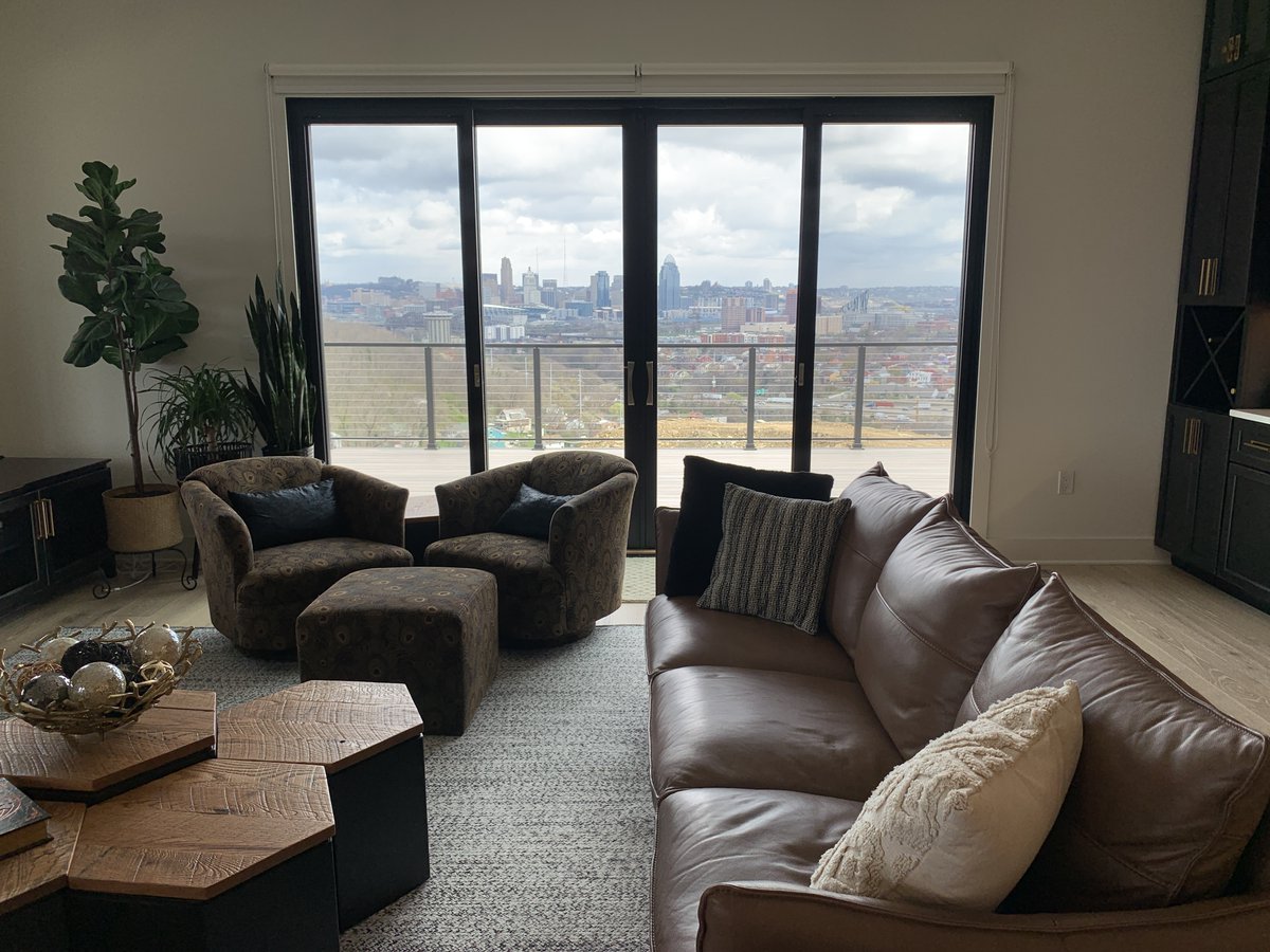 JoshuaOneGroup's tweet image. Mike and Cindy Hemsath LOVE their new Joshua One home at Park Pointe in Northern Kentucky. Just look at that view!

Ready to get started on your dream home? Check out joshuaone.com and schedule a private tour! #dreamhome #realestate #newhome