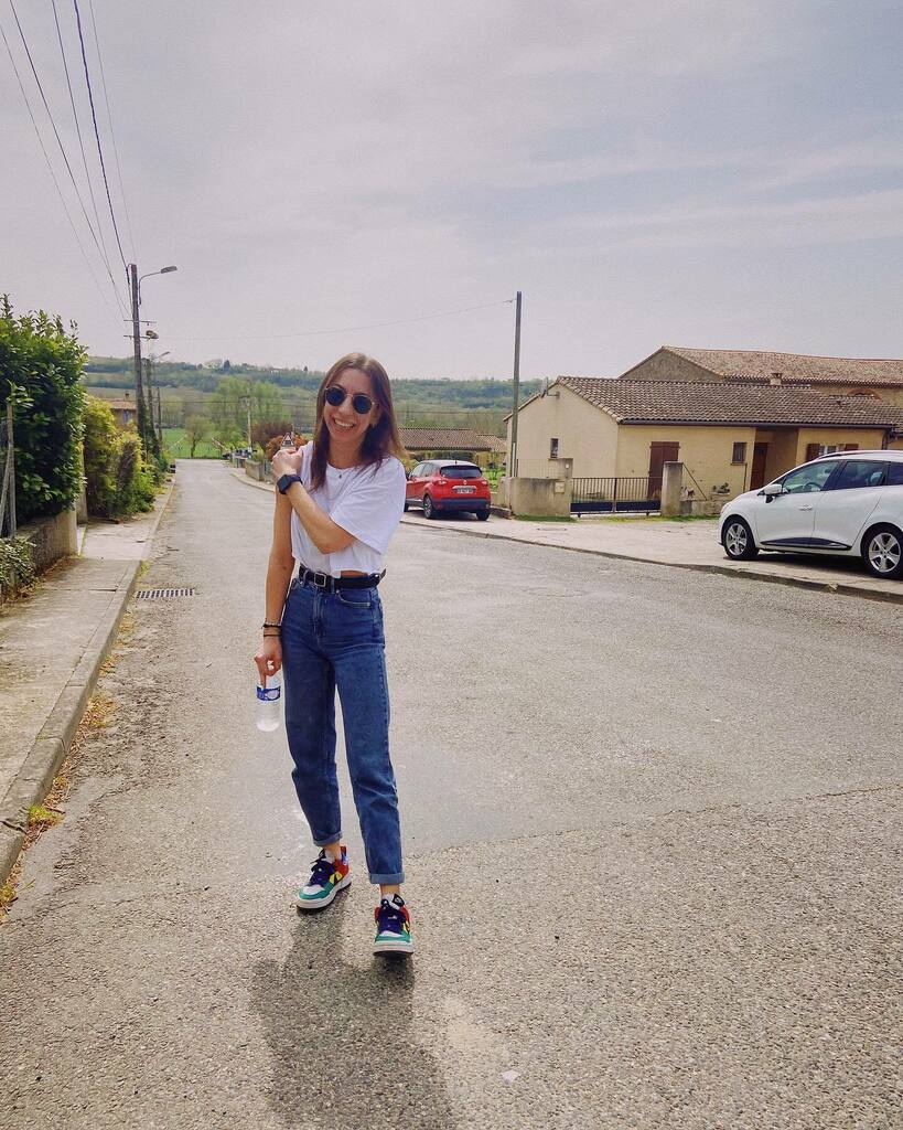 Laura tweet media