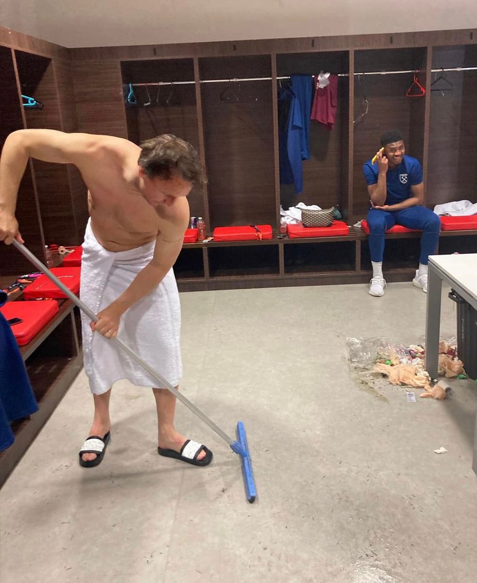 GlobalSoccerEd's tweet photo. After a historic win in the Europa League for West Ham, retiring club captain Mark Noble takes the time to clean up the dressing room.

What can we do as coaches to develop positive cultures of respect for the players we coach? https://t.co/CaaEZpqiUi