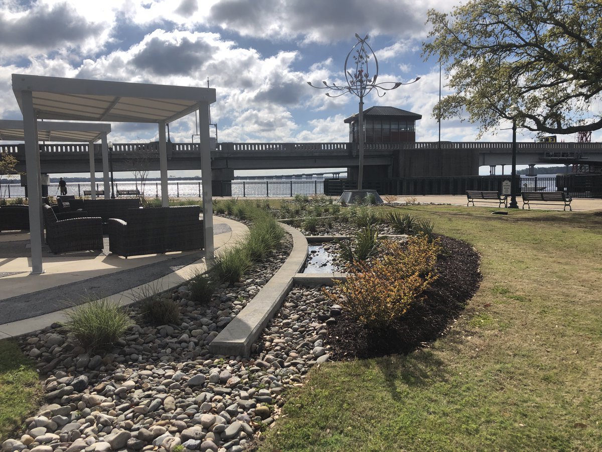 SageDesignParks's tweet photo. @SageDesignParks is always excited to visit our installed projects! New Bern Convention Center plants and stormwater doing their job after a heavy rain event @OakleyCollier https://t.co/S1gcnCUs2s