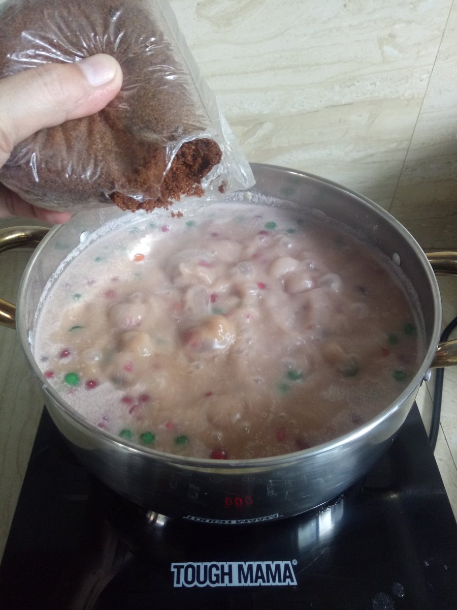 cryptovirgin21's tweet photo. Lets eat binignit 😘😋😚 https://t.co/MRm1tHPYYl