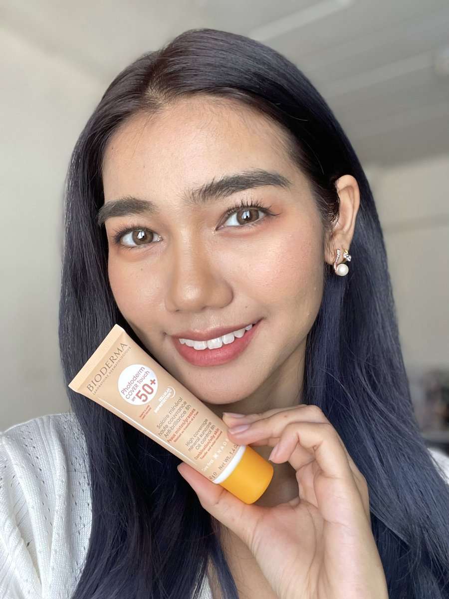 ปกปิดแบบปังสุด ต้องยอมนะ กันแดดมิเนอรัลสีเนื้อ #Photoderm CoverTouch ช่วยทั้งป้องกันUVและปกปิดไปในตัว รอยสิวอะไรคือเก็บเรียบหมดจริง สีโทนเหลือง สว่างกว่าผิวแตงนิดนึงแต่โอเคเลยหน้าไม่เทา กันน้ำและเป็น oil free ไม่อุดตัน #Bioderma ออกแบบมาเพื่อคนเป็นสิวอยู่แล้วไว้ใจได้ #รีวิวกันแดด