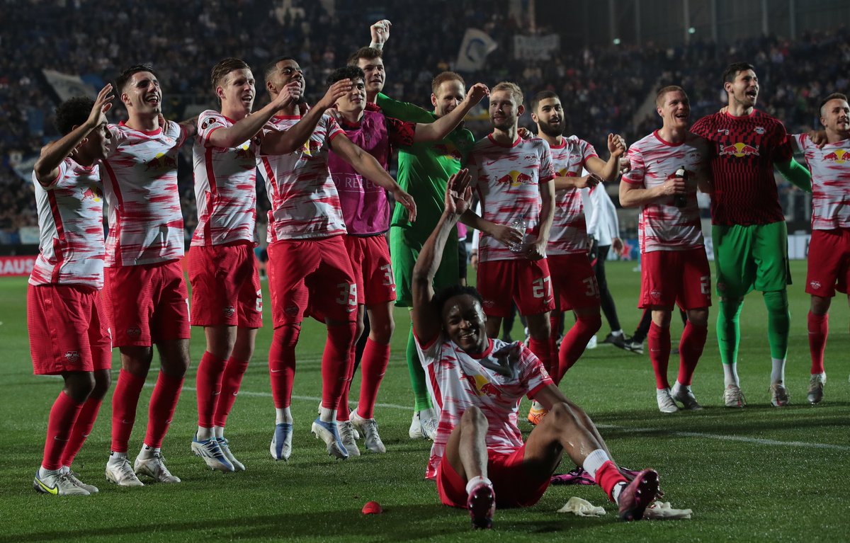 UEFAcom_de's tweet photo. #FridayFeeling à la @RBLeipzig 🙌🙌🙌
#UEL | #ATARBL | @RBLeipzig_EN https://t.co/2gdcUXwNs3