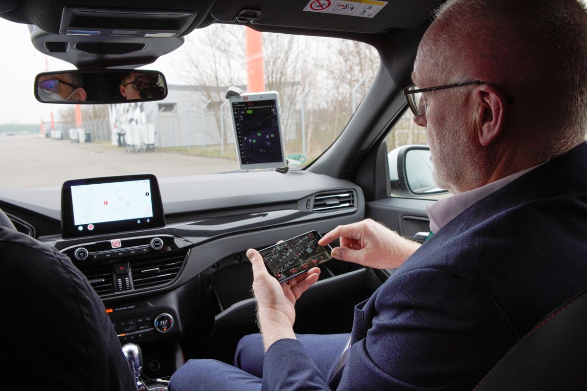 Vodafone_Auto's tweet photo. #Throwback to the #CV2XPlugtests event organised by @ETSI_Standards, @DEKRA_Germany and @5GAA_official where Vodafone presented the new Safer Transport for Europe Platform (STEP). 🚗 Learn more about it here: https://t.co/I3bWgxIjeT https://t.co/Y8NcLs9xz5