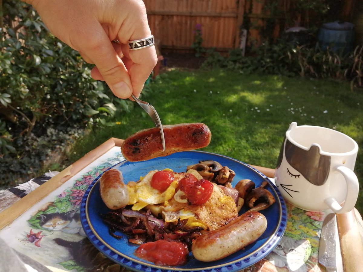 moorepheus42's tweet photo. What? It's #GoodFryday! 😋 https://t.co/27ad6FOkel
