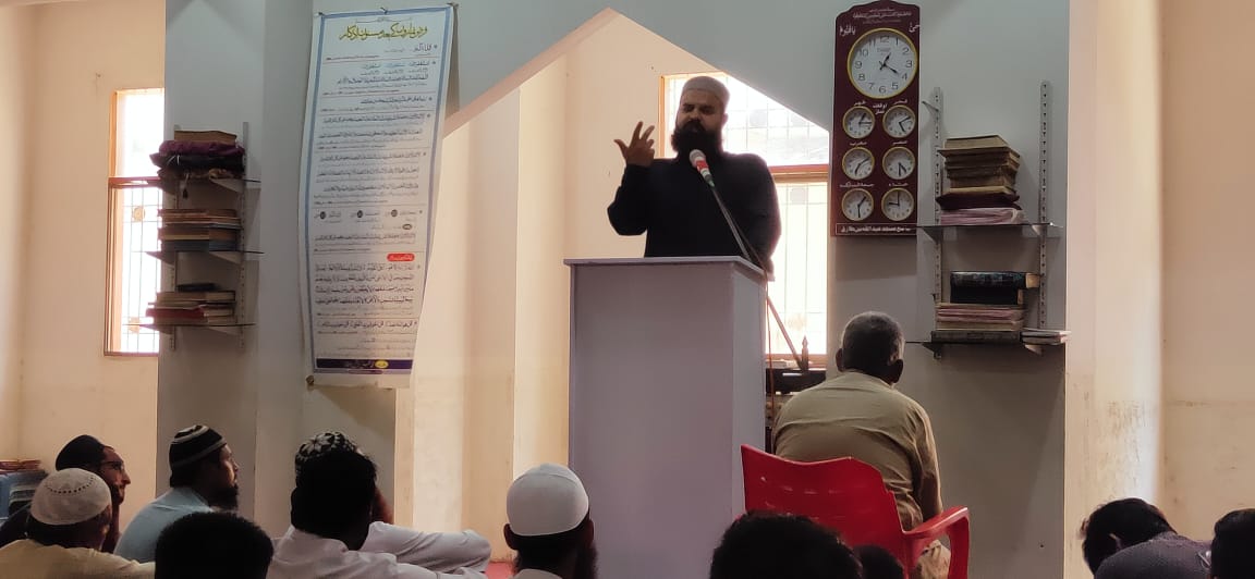 Al_Midrar's tweet photo. استاذ عدیل عارفین نے آج جامعہ مسجد عبداللہ بن طارق ، کورنگی میں نماز جمعۃ کی امامت کروائی ۔اللہ قبول فرمائے

#AdeelArfeen #AlMidrar #Friday https://t.co/ctSeUffG9T