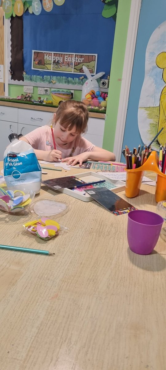 Amy Knapper tweet media