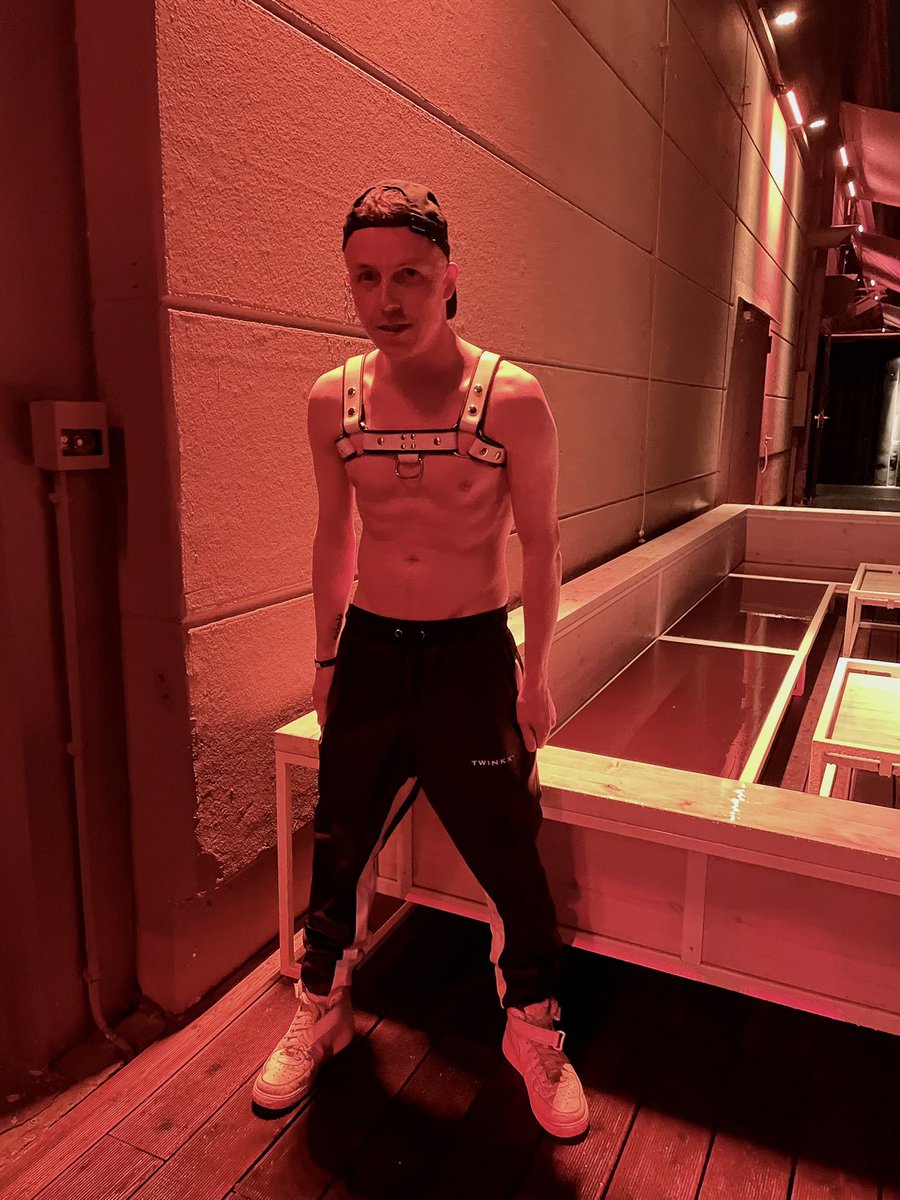 2soxguys's tweet photo. First night out at #easterberlin π
Say hi if you see us!
#gaysocks #gaykink #gayparty #gayberlin #twinkx #gayharness #gayhot #gaylife #revolverparty #soxguys #sneakerfetish #socksfetish https://t.co/x5UyK1uMdG