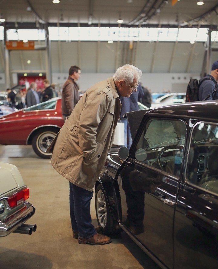 bsschrauber's tweet photo. >⁠ Photo: Jan Fiedler, https://t.co/BrmTb5g4Od⁠
#bordsteinschrauber #classiccarlover #classiccarphotography #oldtimer #youngtimers #vintagecarsdaily #schrauber https://t.co/3pg3fVrZ3G