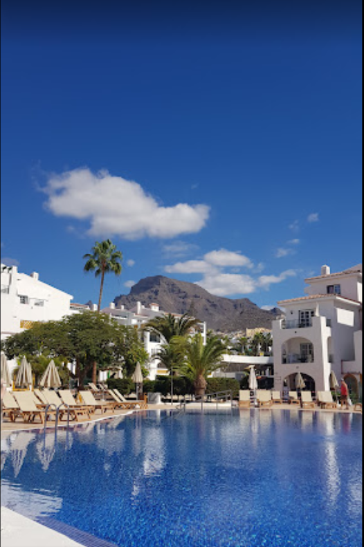 ViviSegadeRC's tweet photo. Another day in Paradise at #SunsetHarbourClub #EasterHolidays #DPerfectService #stayvacationed #CostaAdeje #Tenerife #CanaryIslands #Welcomehome #Tenerifelicidad #holidays #sun #wishyouwerehere @ElenaDortaRM @RachelDemmy @lourdesGober @ManuelGonzlezB8 https://t.co/7CeT9Ak0jU