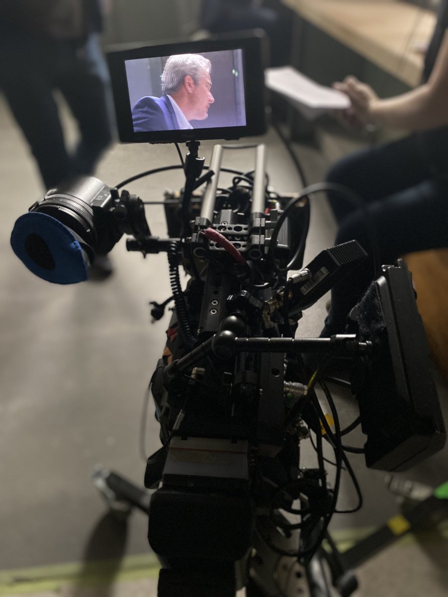 Fabricedeville_'s tweet photo. 🎬🎥 Dans le cadre de #Sorana #teamusgs #coulisse #tournage #MesPartenairesOntDuTalent @UnSiGrandSoleil @France2tv @Francetele https://t.co/Fcf0D09MFv