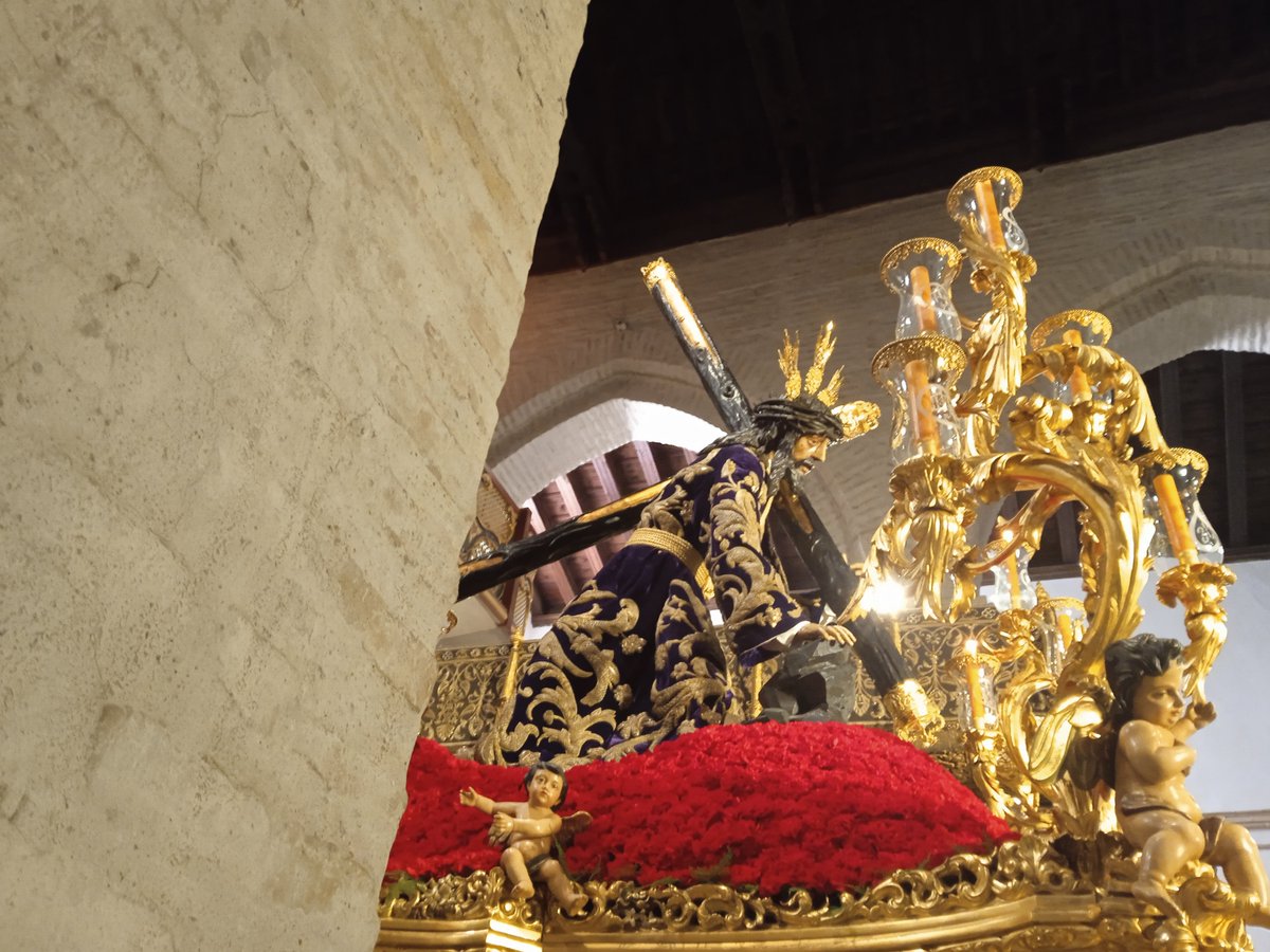 #15Abr 
NUESTRO PADRE JESÚS DE LAS TRES CAÍDAS 🕯️
<a href="/hdadtres_caidas/">Hermandad de las Tres Caídas (San Isidoro)</a> 
<a href="/PilatusEgoSum/">Poncio Pilato</a> @RtCofrade_ <a href="/JessMar62054620/">Jesús Martínez</a> 
@SevillaCivica <a href="/MusicosY/">Musicos y Cofrades</a> <a href="/7PalabrasJerez7/">AP Sietepalabrasjerez</a> 
<a href="/ondasevillaradi/">Janavarr🇪🇦🇮🇱</a> <a href="/TercioOlivares/">Asociación Tercio de Olivares</a> <a href="/AlfonsoMontagno/">Alfonso Montaño</a> 
@Sofisevillana <a href="/AdepaSevillaHca/">PatrimonioSevilla</a> <a href="/Adriang96440907/">El fervor penitente</a> 
#SemanaSanta2022
