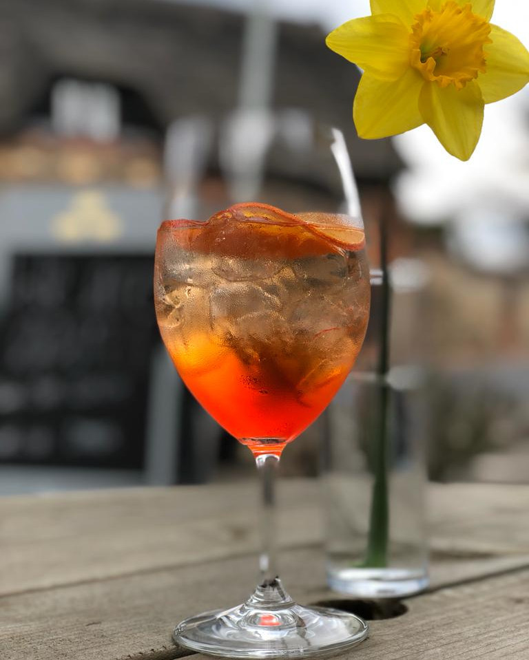 It's Easter. The sun's out. An Aperol Spritz in the sunshine. Nice. #burystedmunds #happyeaster #aperolspritz 🍹