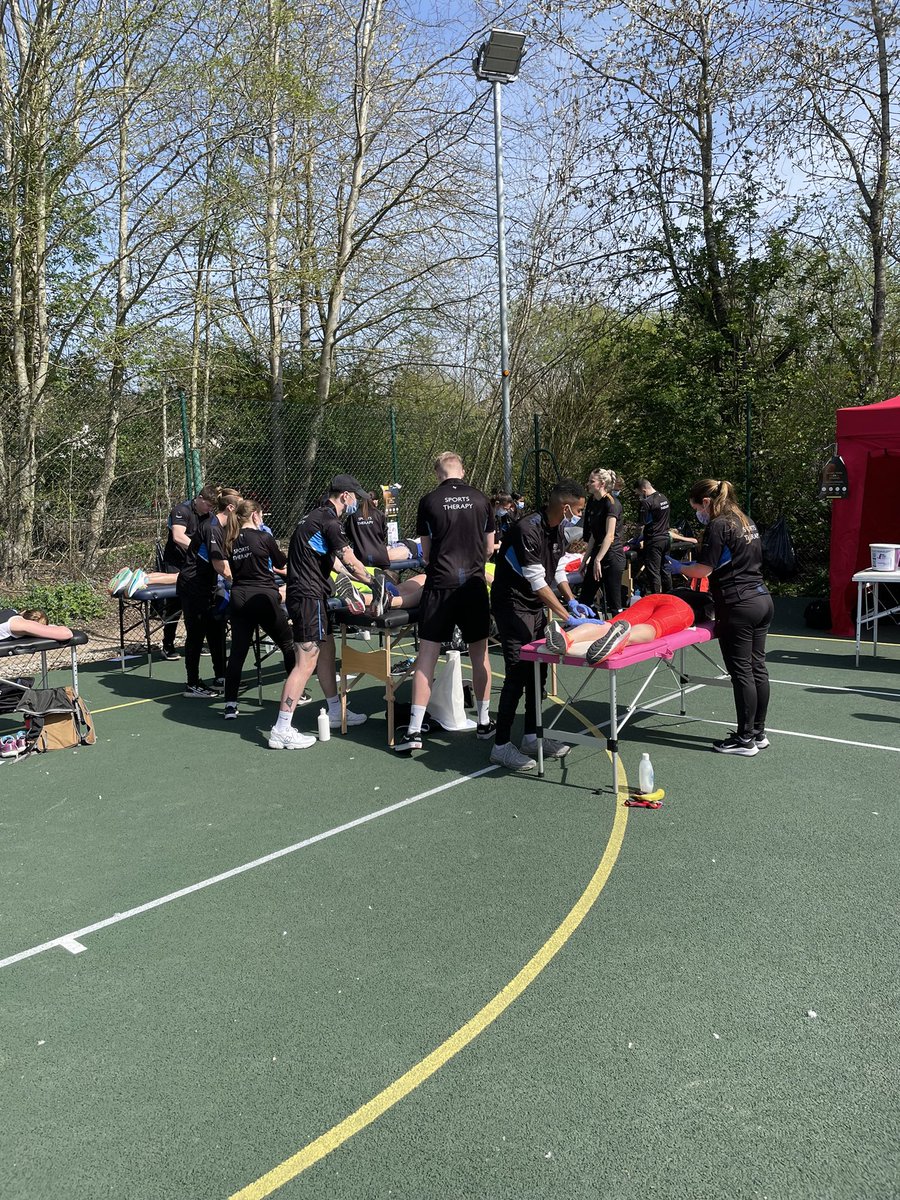 The sun has made an appearance for the <a href="/MaidenheadAC/">Maidenhead AC</a> Easter 10 Run today. Great to have @BucksNewUni students down gaining some placement hours offering pre and post event massage. <a href="/TheSSTofficial/">Sports Therapists</a> <a href="/HannaFree1/">Hanna Free</a> <a href="/BucksSport/">Bucks Sport</a> 
#studnetsonplacement
