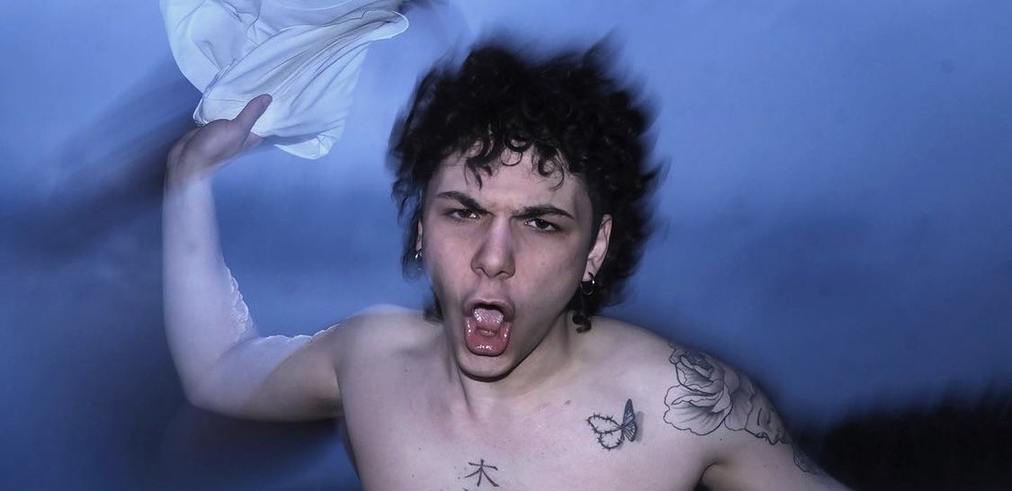 ti prego parlami di me

@centomilacarie #centomilacarie
#strappamilapelleamorsi