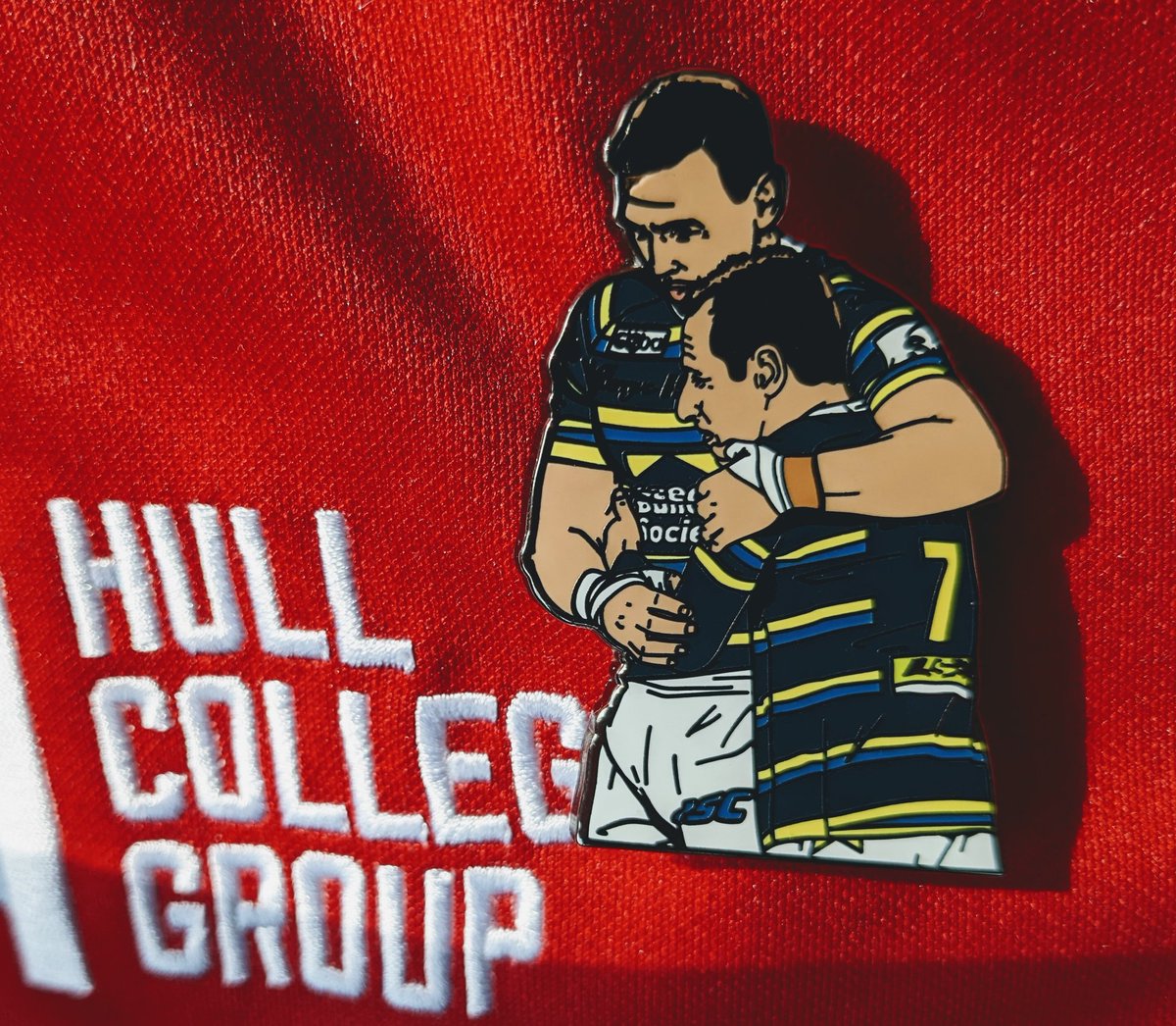 howdah's tweet photo. Only time you'll see me in anything Leeds related. Bring on Derby day @wirepins #weareHullKR ❤️🤍 https://t.co/DstHOZLUJ5