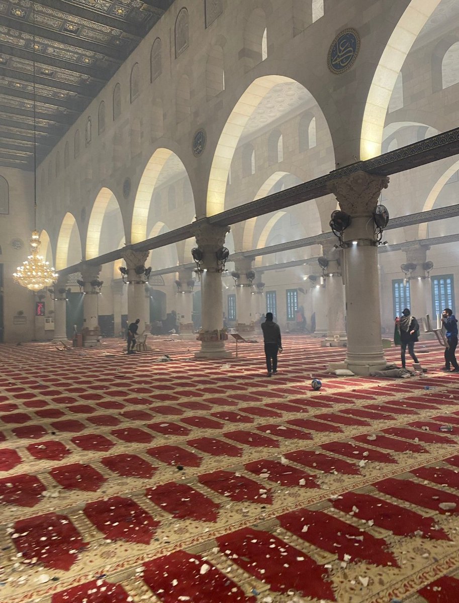 recogniizee's tweet photo. Yeminli düşmanlar vardır. Hiçbir mantıklı izah ve haklı gerekçe onları yolundan edemez. Çünkü çıkış noktaları başkadır. 
|İbrahim Tenekeci
#AlAqsaUnderAttack https://t.co/T6kdxUGeBa
